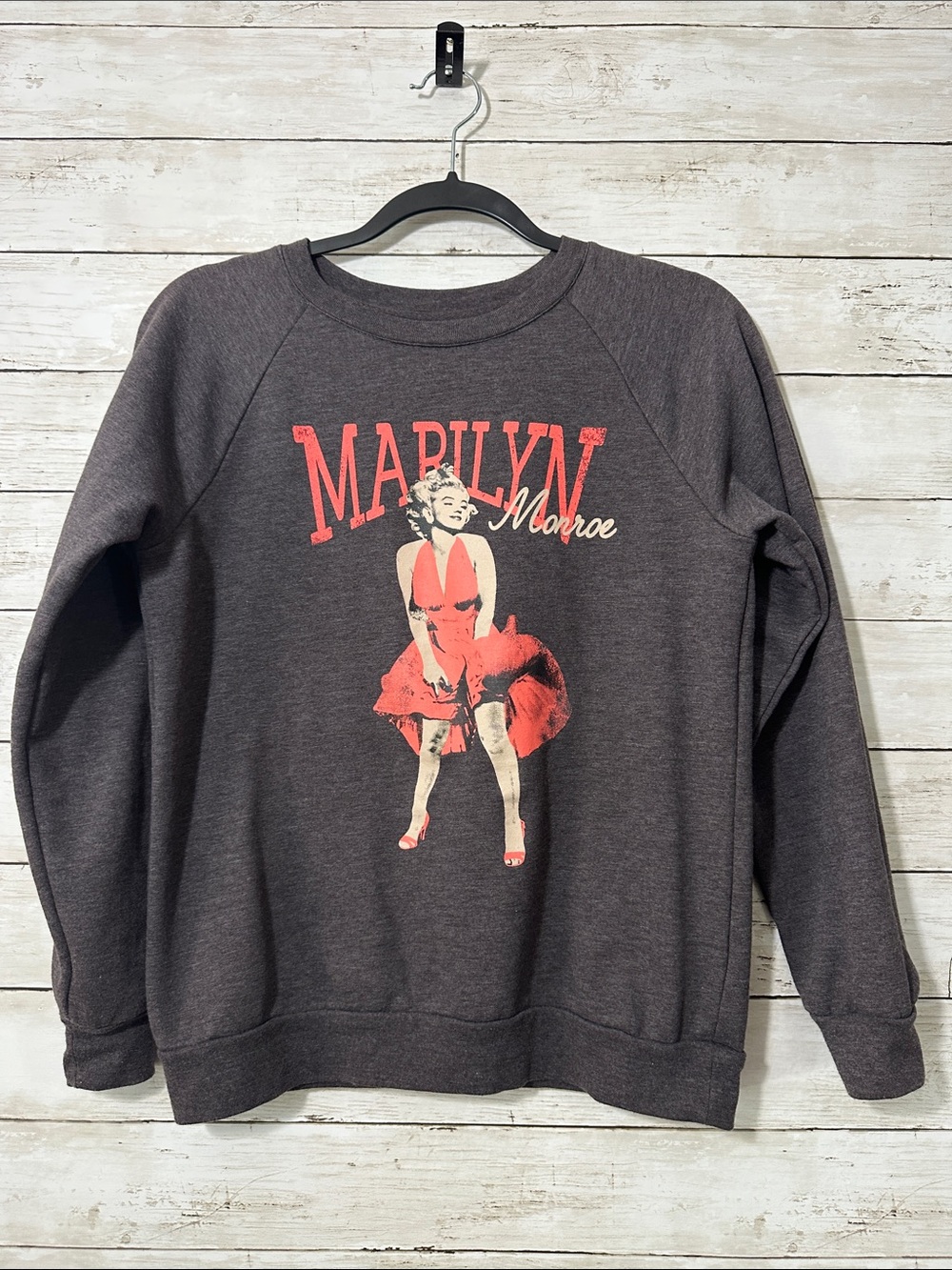 Marilyn Monroe Graphic Sweatshirt Gray Red Size XS FREEZE Licensed 2016